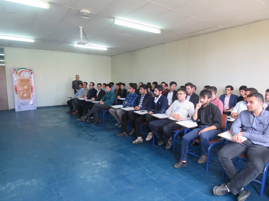 در پردیس علّامه طباطبایی اردبیل برگزار شد:

کارگاه آموزشی آشنایی با قوانین گزینش در آموزش و پرورش برای دانشجومعلمان پردیس 3