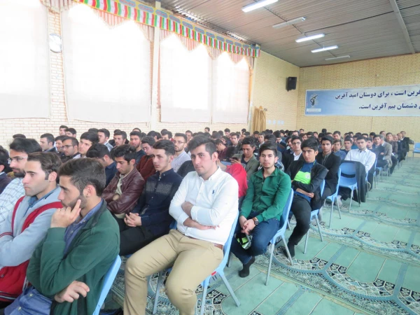 حجّه الاسلام محمّدتقی مبشّری مدیر گروه معارف اسلامیِ نهاد نمایندگی مقام معظّم رهبری در دانشگاه های کشور در جمع دانشجومعلّمان پردیس علّامه طباطبایی و واحد تابعه آزادگان نیر دانشگاه فرهنگیان استان اردبیل:

 "بصیرت و وفاداری (وفای به عهد)" از اجزاء جدایی ن