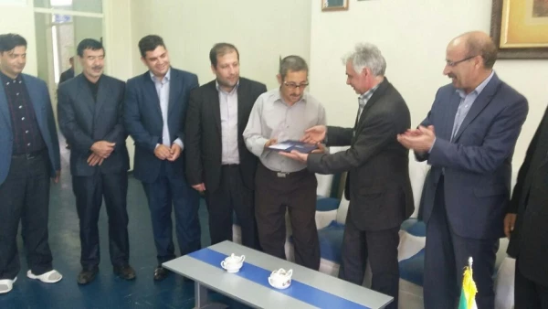 تجلیل از جانباز سر افراز 8 سال دفاع مقدس در پردیس علامه طباطبایی اردبیل 7