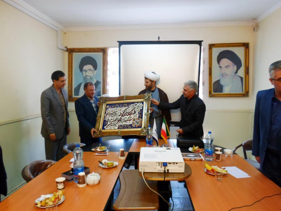 مراسم تجلیل و تکریم از بازنشستگان سال تحصیلی 95 و 94 در ماه مبارک رمضان در دانشگاه فرهنگیان استان اردبیل 2