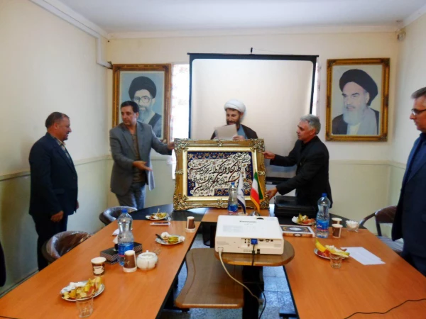 مراسم تجلیل و تکریم از بازنشستگان سال تحصیلی 95 و 94 در ماه مبارک رمضان در دانشگاه فرهنگیان استان اردبیل 4