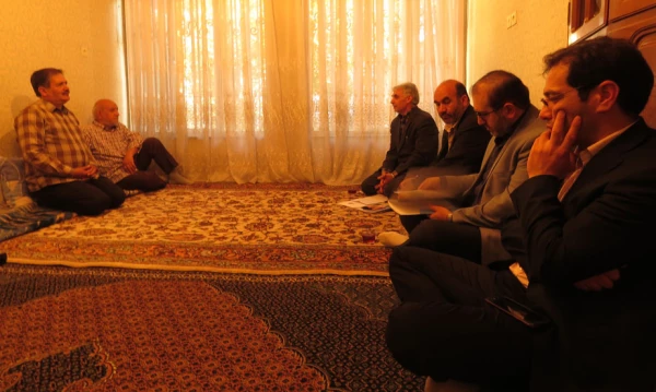 دیدار مسؤولان دانشگاه فرهنگیان اردبیل و بسیج دانشجویی دانشگاه های اردبیل با خانواده ی دانشجومعلّم شهید یعقوب مهدی زاده 3