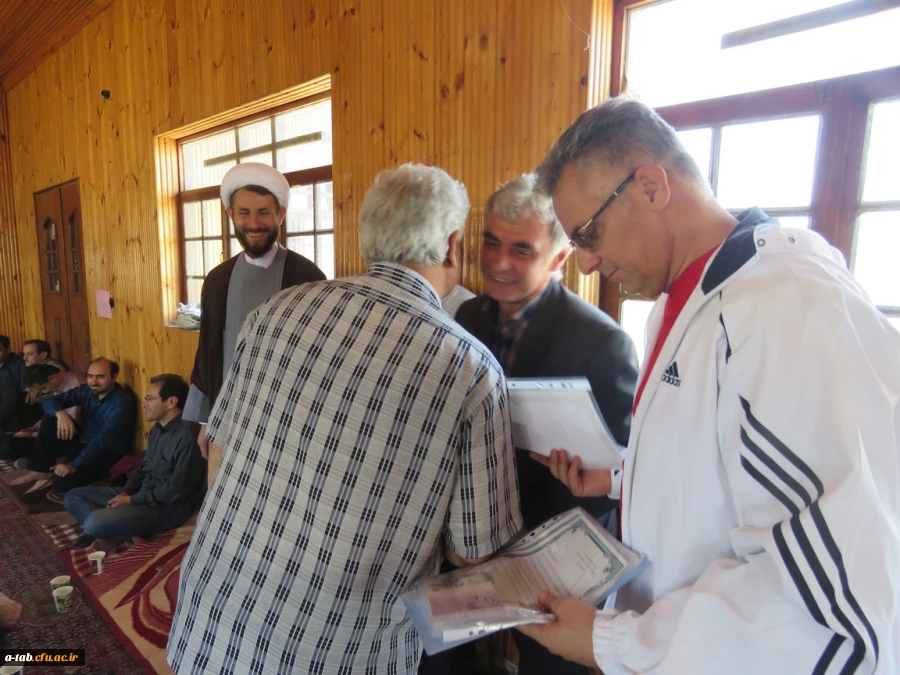 جمعی از اعضای هیأت علمی و غیر هیأت علمی دانشگاه فرهنگیان استان اردبیل در قالب اردوی علمی، فرهنگی به منطقه ی زیبا و توریستی فندقلوی شهرستان نمین عزیمت کردند. 11