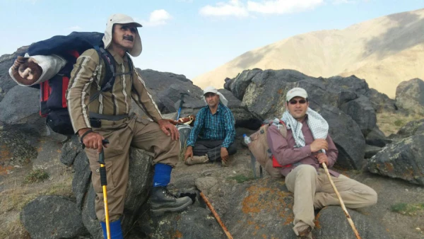 به مناسبت دهه کرامت :

صعود جمعی از اعضای غیرهیأت علمی دانشگاه فرهنگیان اردبیل به قلّه ی سبلان 4