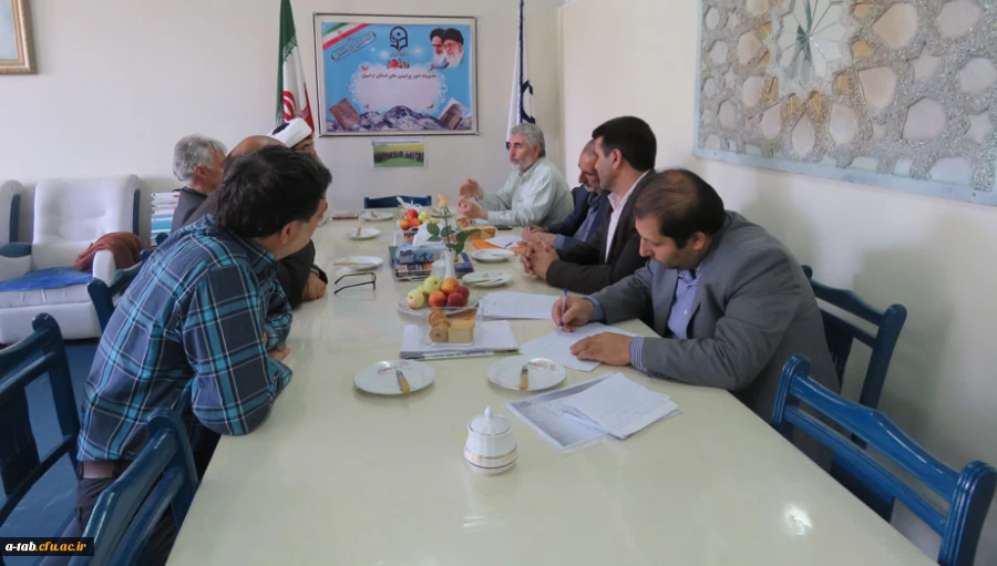 به مناسبت دهه ی کرامت و میلاد باسعادت حضرت معصومه (س):

برگزاری جلسه ی مشترک سرپرست مدیریت امور پردیس های دانشگاه فرهنگیان استان اردبیل با مسؤول ستاد اقامه ی نماز استان 3