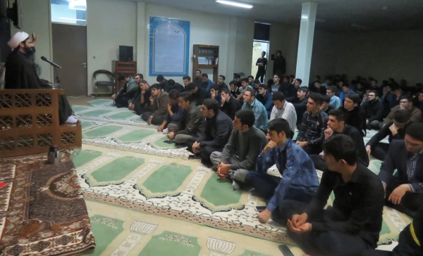 به مناسبت شهادت حضرت امام سجاد (ع) در پردیس علامه طباطبایی برگزار شد:

مراسم پرفیض زیارت عاشورا وعزاداری حضرت امام حسین (ع) و یاران باوفایش 7