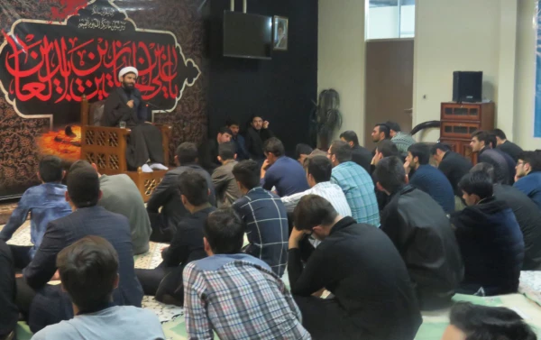 به مناسبت شهادت حضرت امام سجاد (ع) در پردیس علامه طباطبایی برگزار شد:

مراسم پرفیض زیارت عاشورا وعزاداری حضرت امام حسین (ع) و یاران باوفایش 8