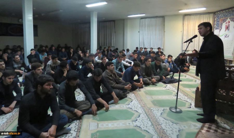 به مناسبت شهادت حضرت امام سجاد (ع) در پردیس علامه طباطبایی برگزار شد:

مراسم پرفیض زیارت عاشورا وعزاداری حضرت امام حسین (ع) و یاران باوفایش 9