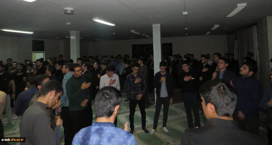 به مناسبت شهادت حضرت امام سجاد (ع) در پردیس علامه طباطبایی برگزار شد:

مراسم پرفیض زیارت عاشورا وعزاداری حضرت امام حسین (ع) و یاران باوفایش 11