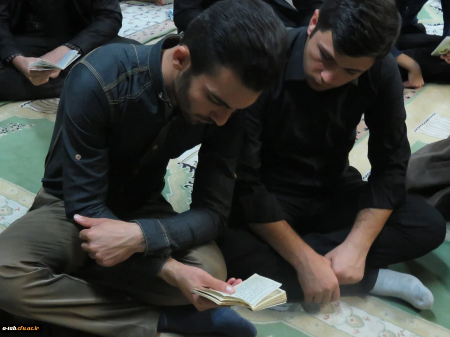 به مناسبت شهادت حضرت امام سجاد (ع) در پردیس علامه طباطبایی برگزار شد:

مراسم پرفیض زیارت عاشورا وعزاداری حضرت امام حسین (ع) و یاران باوفایش 16