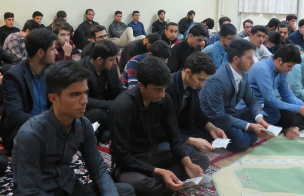 به مناسبت شهادت حضرت امام سجاد (ع) در پردیس علامه طباطبایی برگزار شد:

مراسم پرفیض زیارت عاشورا وعزاداری حضرت امام حسین (ع) و یاران باوفایش 17