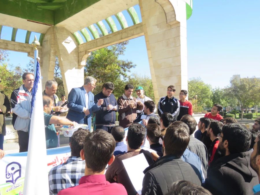 به مناسبت روز تربیت بدنی برگزار شد:

همایش پیاده روی دور دریاپه شورابیل توسط اساتید، کارکنان و دانشجومعلمان دانشگاه فرهنگیان اردبیل، پردیس علامه طباطبایی 3