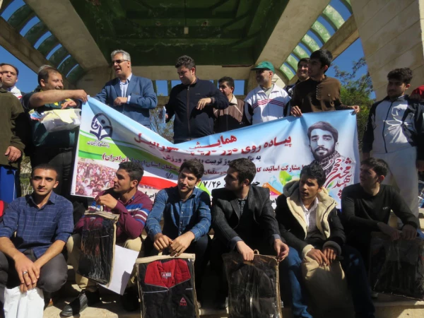 به مناسبت روز تربیت بدنی برگزار شد:

همایش پیاده روی دور دریاپه شورابیل توسط اساتید، کارکنان و دانشجومعلمان دانشگاه فرهنگیان اردبیل، پردیس علامه طباطبایی 4