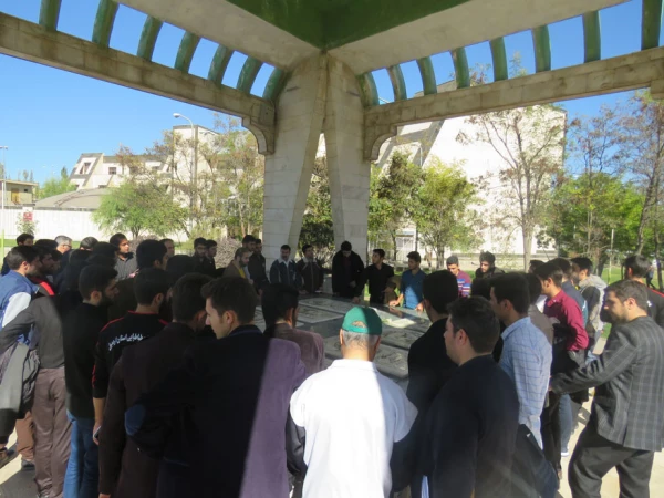 در حاشیه ی پیاده روی دور دریاچه شورابیل برگزار شد:

با حضور در یادمان شهدای گمنام اردبیل و میثاق با شهدای مدافع حرم 6