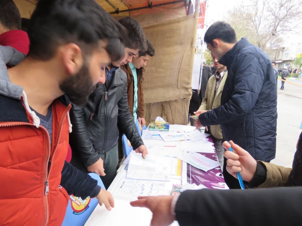 توسط دانشگاه فرهنگیان، پردیس علّامه طباطبایی راه اندازی شد:

غرفه "بسته فرهنگی استکبار ستیزی" در اردبیل 5