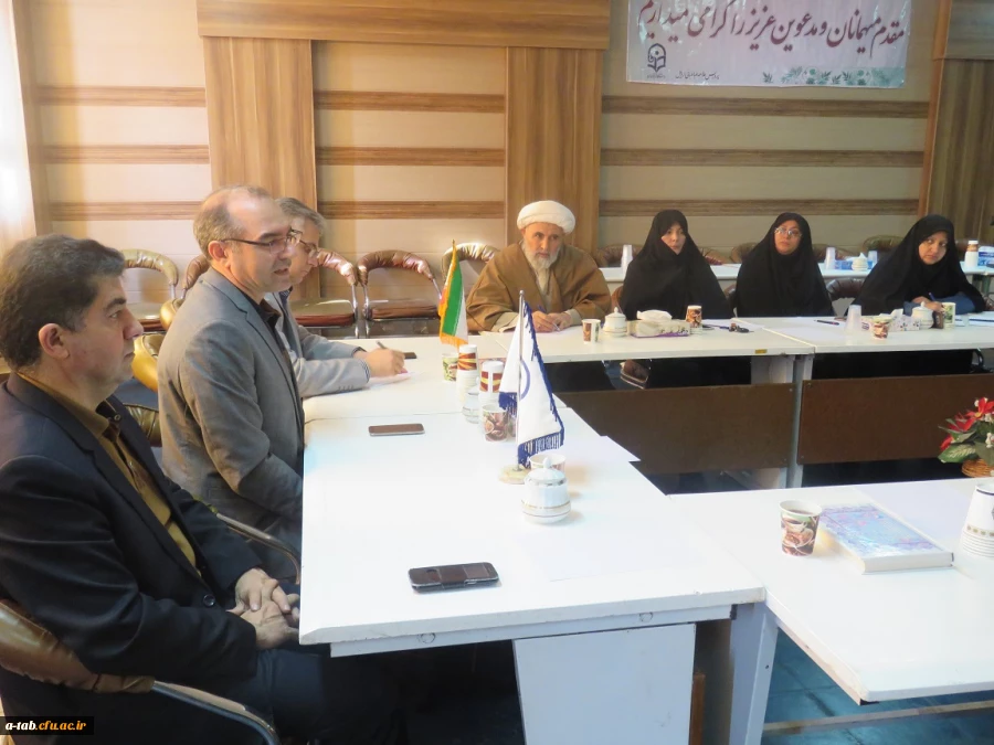 به مناسبت هفته کیفیت آموزشی:

نشست صمیمی سرپرست دانشگاه فرهنگیان استان اردبیل با اعضای هیأت علمی دانشگاه  2