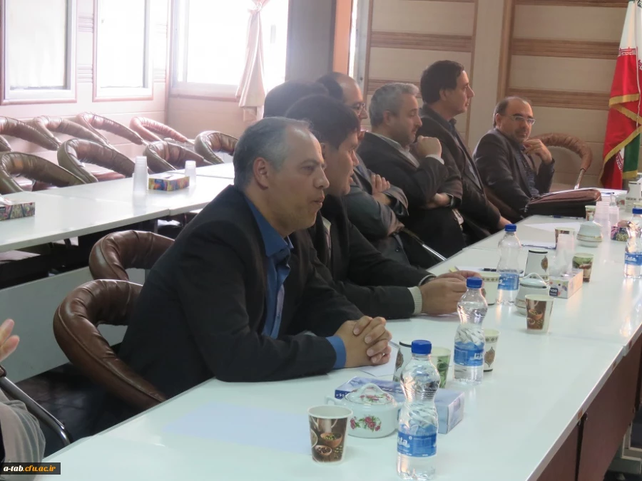 به مناسبت هفته کیفیت آموزشی:

نشست صمیمی سرپرست دانشگاه فرهنگیان استان اردبیل با اعضای هیأت علمی دانشگاه  4