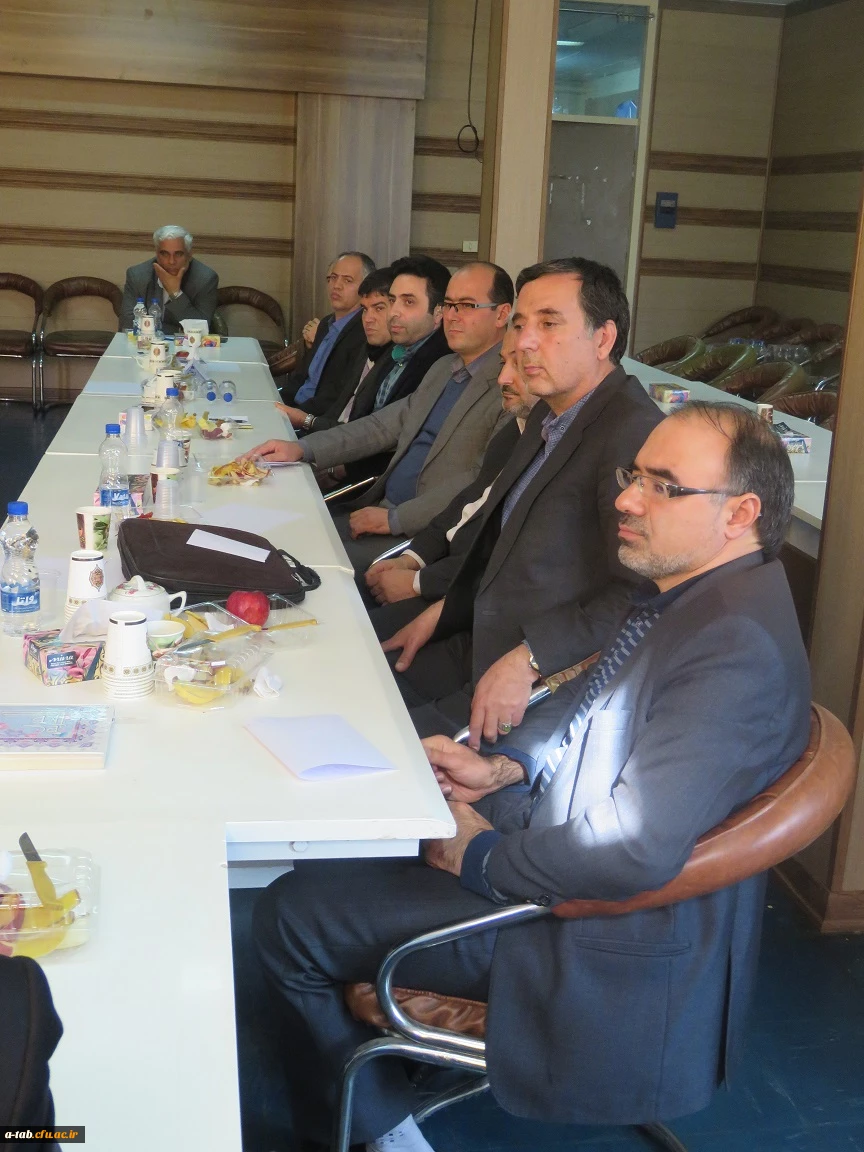 به مناسبت هفته کیفیت آموزشی:

نشست صمیمی سرپرست دانشگاه فرهنگیان استان اردبیل با اعضای هیأت علمی دانشگاه  8