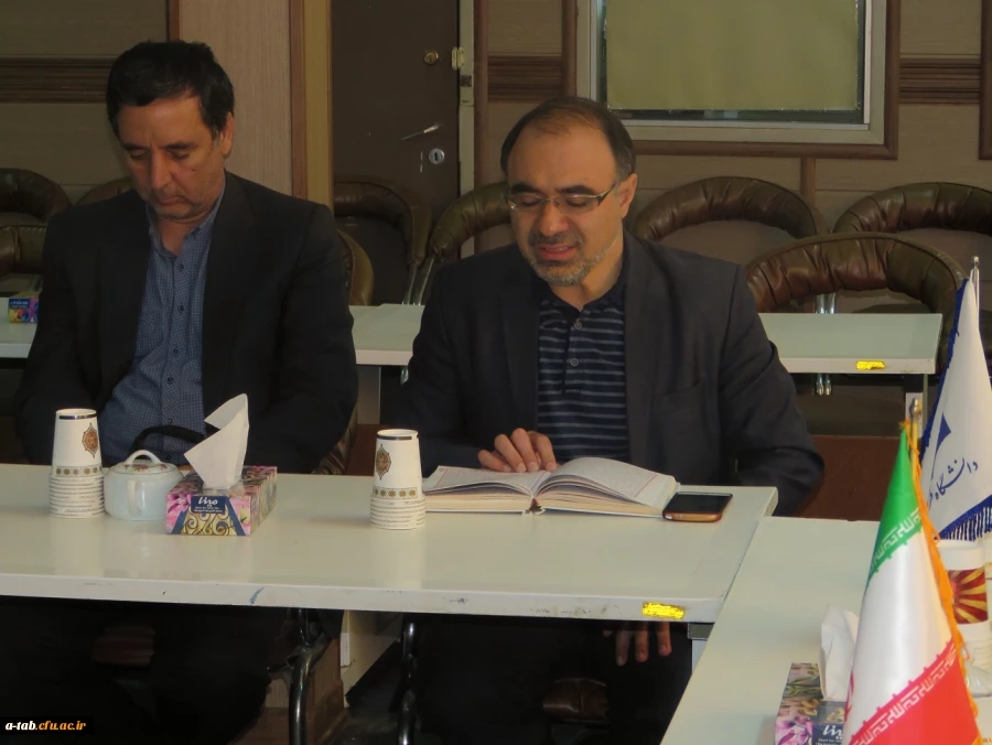 به مناسبت هفته کیفیت آموزشی:

نشست صمیمی سرپرست دانشگاه فرهنگیان استان اردبیل با اعضای هیأت علمی دانشگاه  10