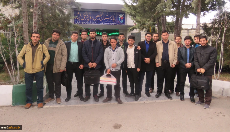 به همت کانون شعر و ادب پردیس علامه طباطبایی: 

بازدید جمعی از دانشجومعلمان بسیجی از ایثارگران مجتمع شهید پاریاب ایثار اردبیل 2