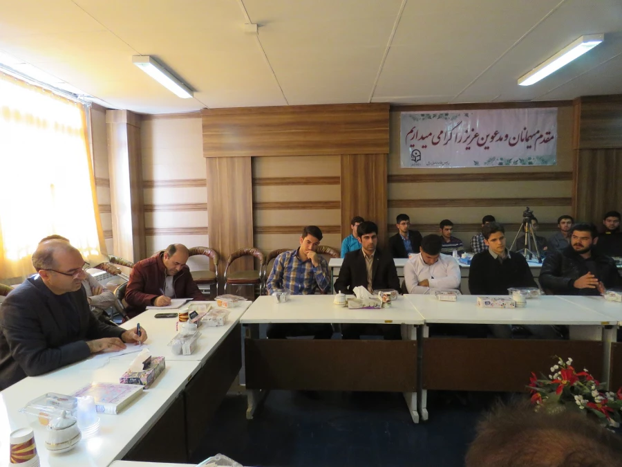 دیدار سرپرست مدیریت امور پردیس ها ی دانشگاه فرهنگیان اردبیل با دانشجویان منتخب پردیس علامه طباطبایی 5