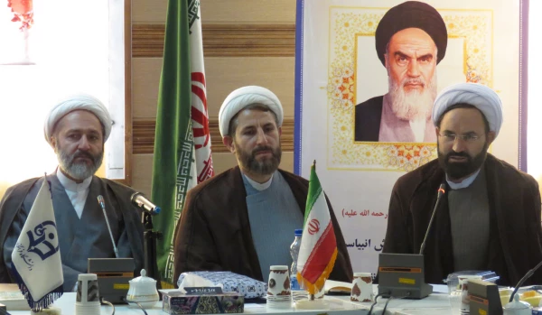 دکتر عبدی در مراسم تکریم و معرفی مسئول نهاد نمایندگی مقام معظم رهبری در دانشگاه فرهنگیان اردبیل:

نهاد رهبری، بازوی پرتوان دانشگاه در زمینه تعلیم و تربیت آینده سازان کشور است. 2