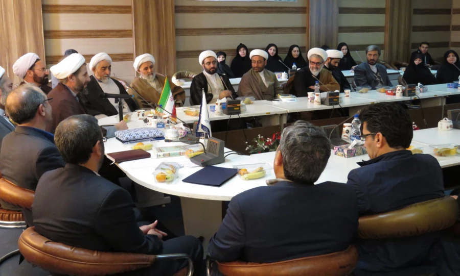 دکتر عبدی در مراسم تکریم و معرفی مسئول نهاد نمایندگی مقام معظم رهبری در دانشگاه فرهنگیان اردبیل:

نهاد رهبری، بازوی پرتوان دانشگاه در زمینه تعلیم و تربیت آینده سازان کشور است. 2