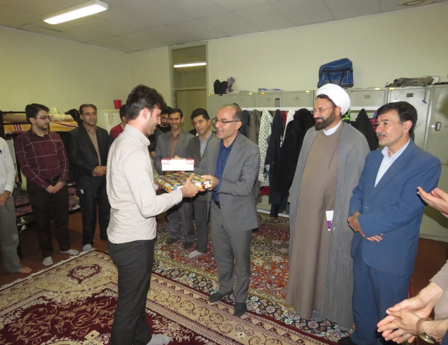 به مناسبت هفته سراهای دانشجویی  صورت گرفت.

دیدار صمیمی نماینده  نهاد  مقام معظم رهبری  و سرپرست مدیریت امور پردیس های استانی از  سراهای دانشجویی پردیس علامه طباطبایی اردبیل
 3