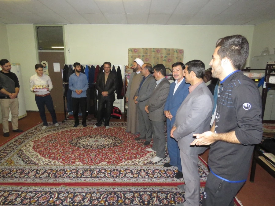 به مناسبت هفته سراهای دانشجویی  صورت گرفت.

دیدار صمیمی نماینده  نهاد  مقام معظم رهبری  و سرپرست مدیریت امور پردیس های استانی از  سراهای دانشجویی پردیس علامه طباطبایی اردبیل
 4