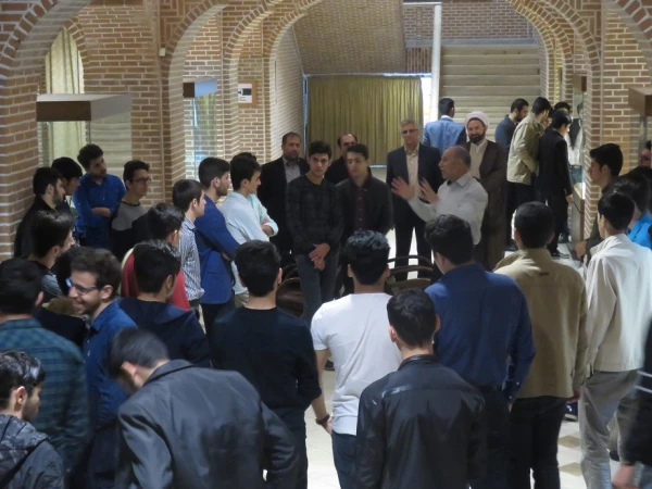 بازدید دانشجومعلمان پردیس علامه طباطبایی اردبیل از موزه باستانشناسی اردبیل 3