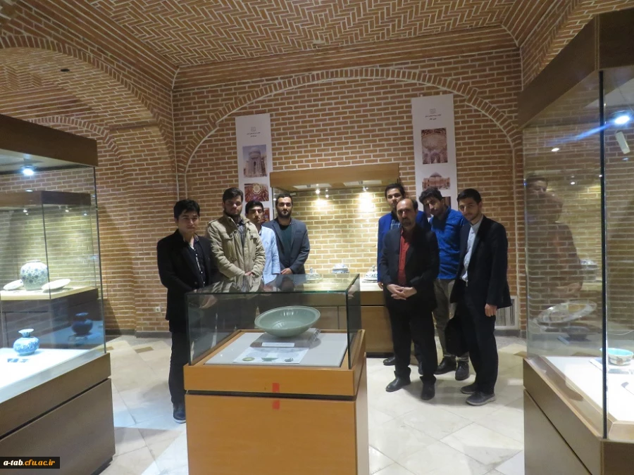 بازدید دانشجومعلمان پردیس علامه طباطبایی اردبیل از موزه باستانشناسی اردبیل 4