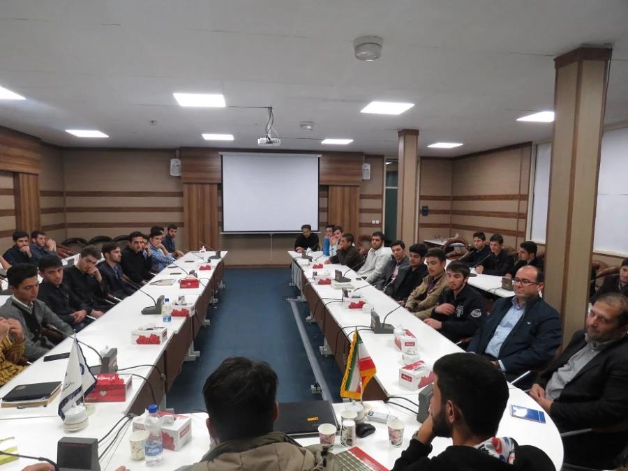 برگزاری مراسم شب شعر ذوق شاعرانه در پردیس علامه طباطبایی اردبیل 6