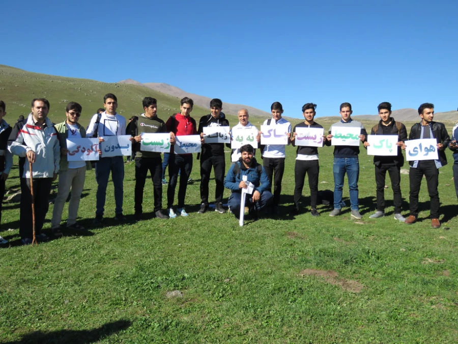 به مناسبت هفته بهداشت روان، به همت کانون ایرانگردی و ایرانشناسی و کانون بهداشت سلامت روان پردیس علامه طباطبایی اردبیل برگزار شد:

اردوی یک روزه پیاده روی، طبیعت گردی و کوهپیمایی ییلاقات دامنه سبلان 7