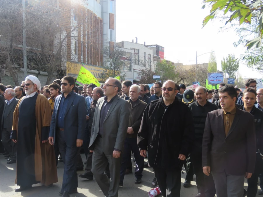 شرکت با شکوه اساتید، کارکنان و دانشجومعلمان دانشگاه فرهنگیان اردبیل در راهپیمایی 13 آبان 4
