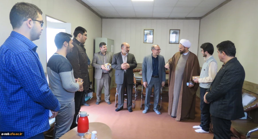 به مناسبت پنج آذر سالروز تشکیل بسیج مستضعفین

حضور مسئولین مدیریت امور پردیس های استانی در اتاق بسیج دانشجویی پردیس علامه طباطبایی  2