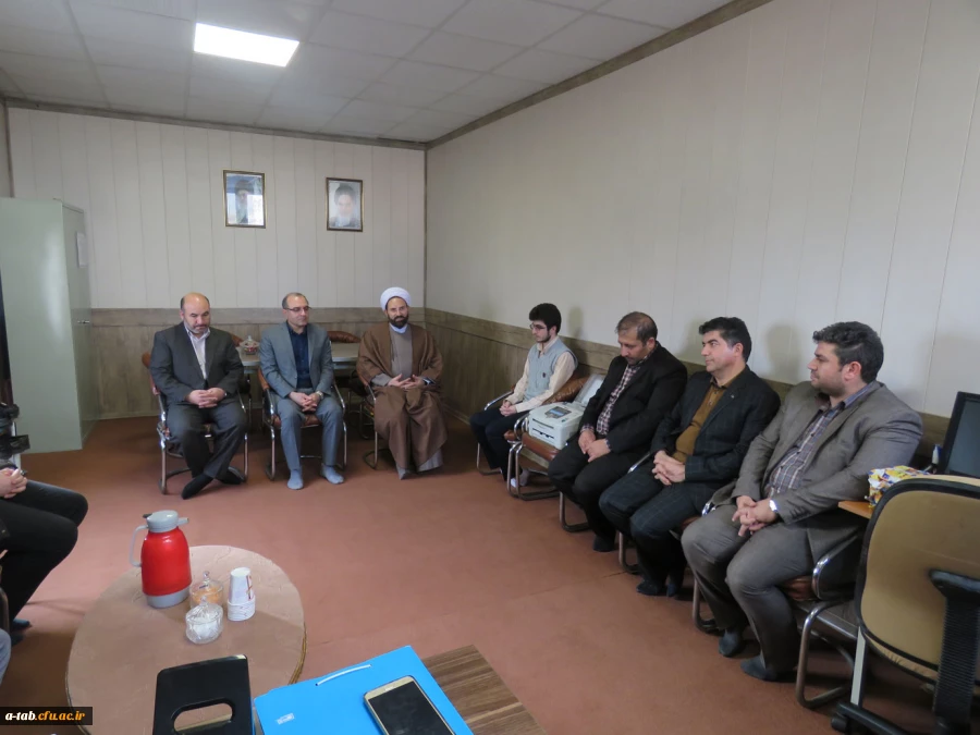 به مناسبت پنج آذر سالروز تشکیل بسیج مستضعفین

حضور مسئولین مدیریت امور پردیس های استانی در اتاق بسیج دانشجویی پردیس علامه طباطبایی  4