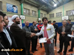 اهدای جوایز مسابقات  رشته های مختلف ورزشی  به مناسبت هفته تربیت بدنی 3