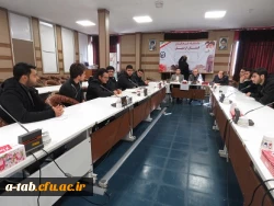 نشست صمیمی نمایندگان و ممتازین هر کلاس با سرپرست پردیس و معاون آموزشی و همکاران آموزش پردیس علامه طباطبایی اردبیل  2