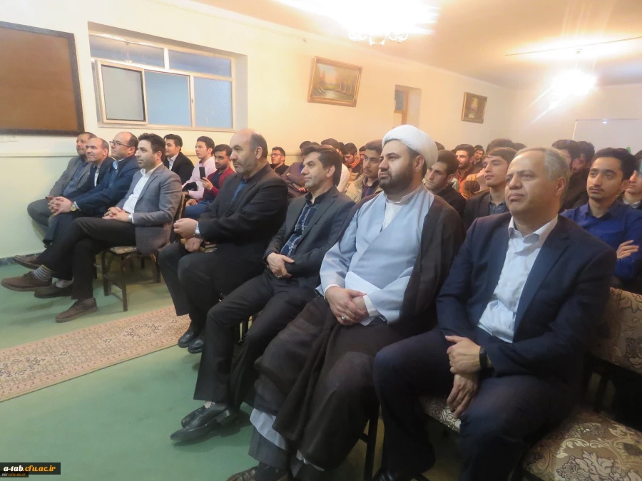 با حضور پر شور دانشجومعلمان و کارکنان دانشگاه فرهنگیان استان اردبیل برگزار شد:

مراسم شب شعر دانشجویی با همکاری کانون شعر و ادب 4