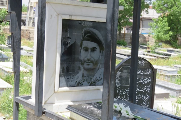 به مناسبت سالروز آزادسازی خرمشهر انجام گرفت:

عطرافشانی مزار شهدای والامقام دفاع مقدس و مدافعان حرم توسط مسؤلین و دانشجومعلمان پردیس علامه طباطبایی اردبیل 7