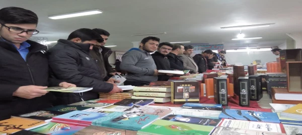 بازدید از نمایشگاه کتاب اردبیل توسط دانشجومعلمان پردیس علامه طباطبایی 4