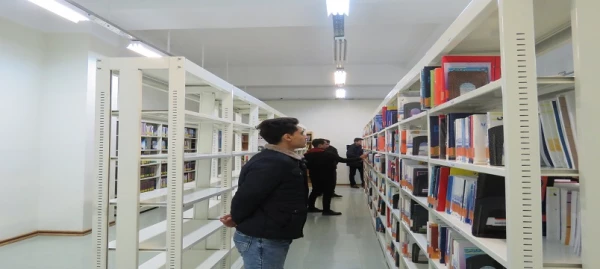 بازدید از کتابخانه مرکزی اردبیل به مناسبت هفته کتاب و کتابخوانی 5